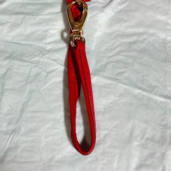 Fossil, Red Leather Woman’s Wristlet Wallet. - Picture 7 of 10